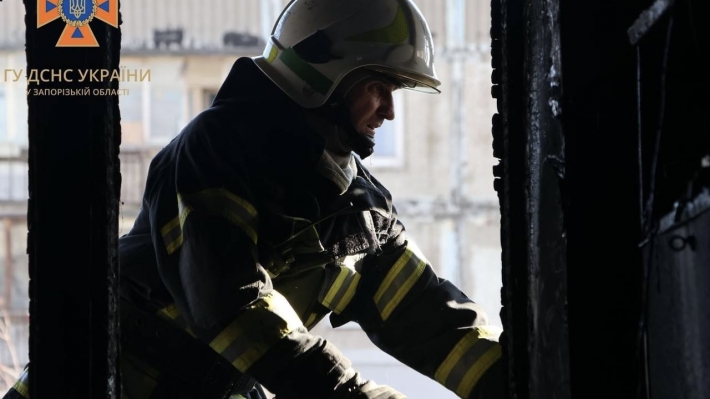 В Запорожье в центре города произошел пожар в многоэтажке (фото)
