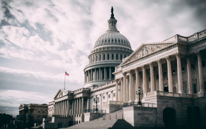 В США Сенат рассмотрит помощь Украине без американской миграционной реформы