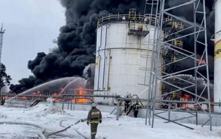 Дроны СБУ атаковали два нефтеперерабатывающих завода в России, - источники