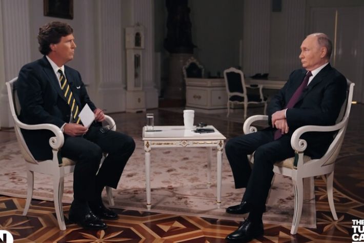Не витримав: Путін вилаявся під час інтерв'ю Карлсону
