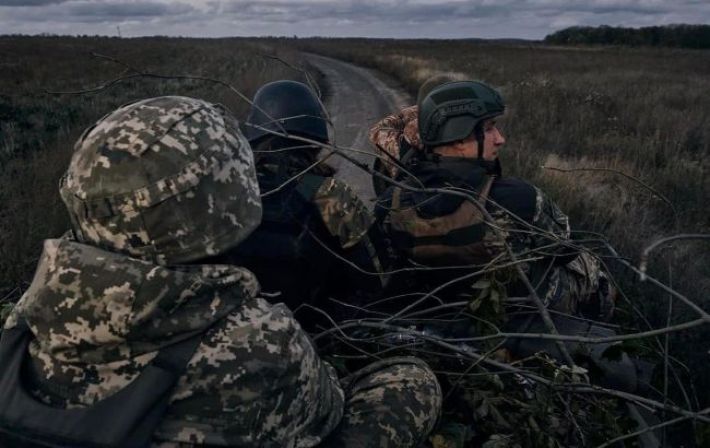 Пограничники сорвали российский флаг на Донецком направлении (видео)