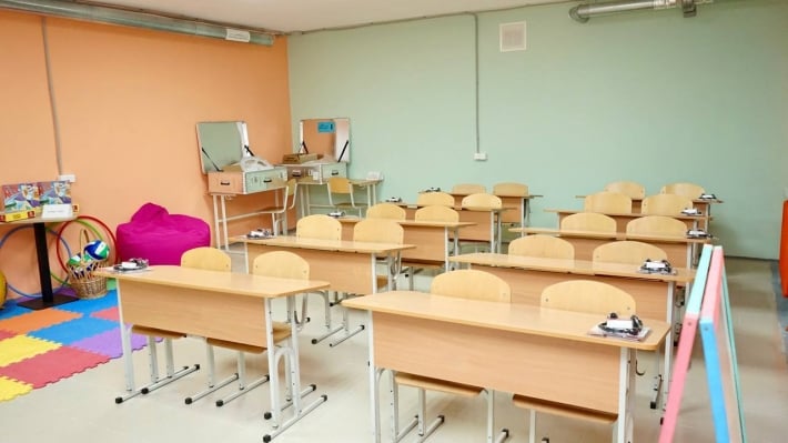 В Запорожье продолжают создавать современные укрытия в образовательных учреждениях (фото)