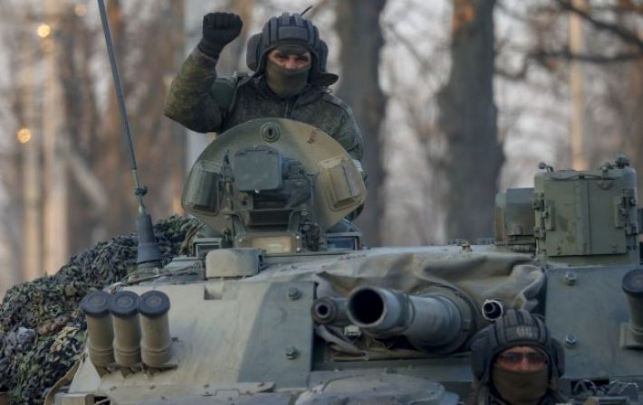 Россия хочет отправить на войну против Украины срочников, - ЦНС