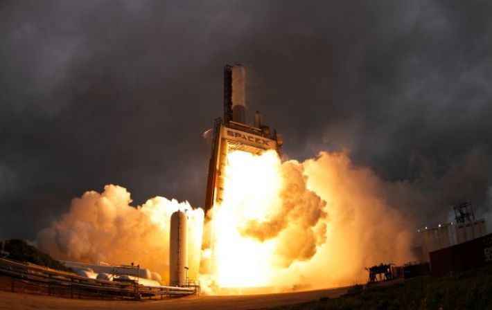 В Пентагоне хотят использовать ракеты SpaceX для транспортировки грузов на Земле