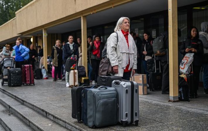 Сколько беженцев хотят вернуться домой через два года войны: опрос ООН