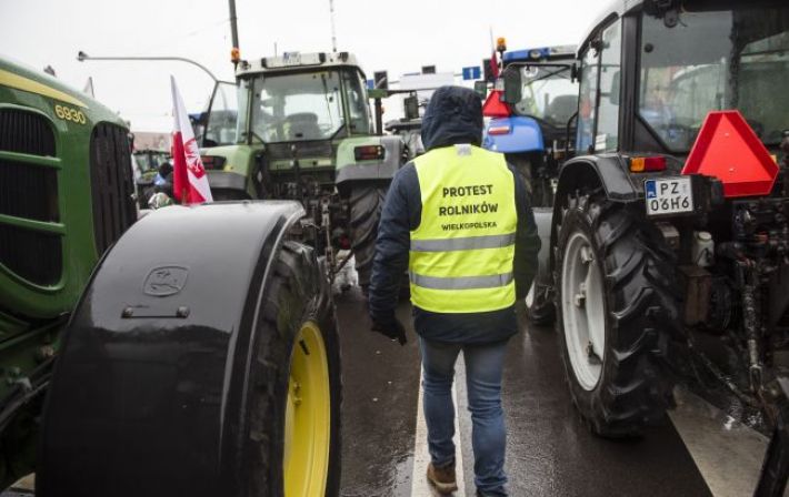 В МИД Польши отреагировали на скандальный плакат с призывом к Путину на протесте фермеров