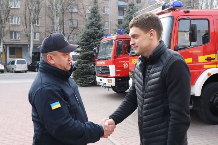 Иван Федоров передал три спецавтомобиля для спасателей (фото)