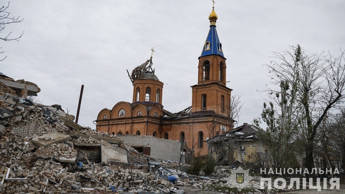 В Запорожской область оккупанты уничтожили церковь и школу (фото)