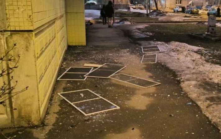 У Санкт-Петербурзі прогримів вибух: уламки БпЛА пошкодили будинок