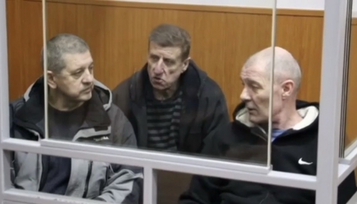 От 11 до 13 лет строгого режима: в россии осудили за "шпионаж" троих пленных из Мелитополя - видео из зала суда