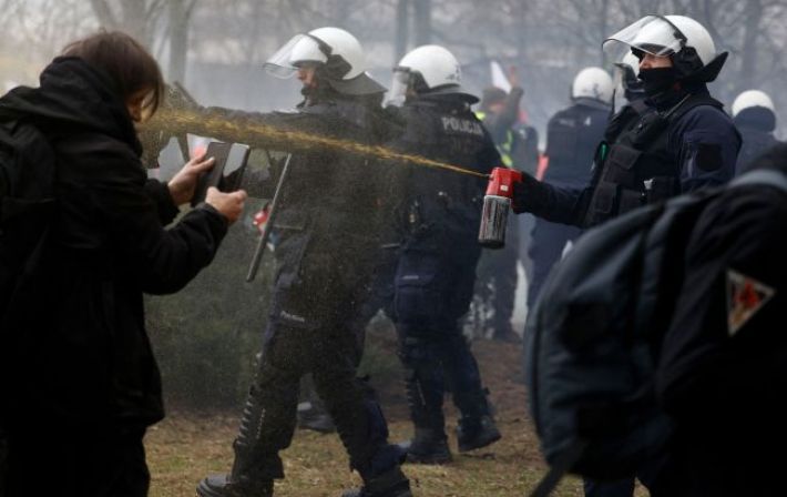 В Польше из-за протестов фермеров пострадали полицейские. Туск отреагировал