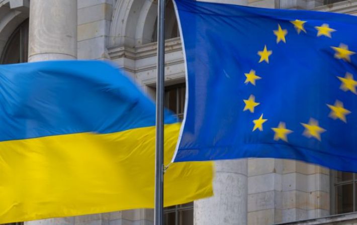 ЕС ищет новые способы помочь Украине, - Bloomberg