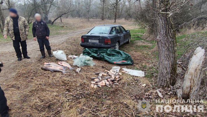 Запорожские полицейские разоблачили браконьеров, нанесших ущерб экосистеме на 260 тыс. гривен (фото)