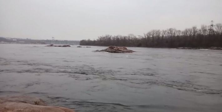 В річці Дніпро піднявся рівень води в межах Запоріжжя