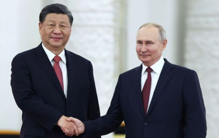 Путин в мае поедет в Китай для переговоров с Си Цзиньпином, - Reuters
