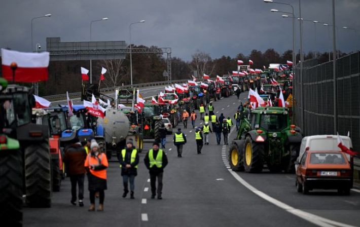 Польские фермеры прекратили блокаду границы с РФ: в чем причина