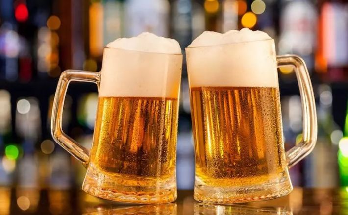 Мешканці Мелітополя скаржаться на дивний ефект після вживання пива