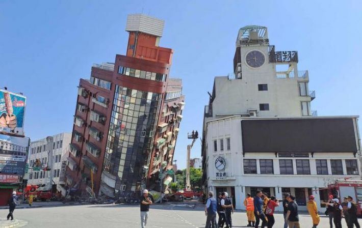 Самое мощное за 25 лет. Что известно о последствиях землетрясения на Тайване
