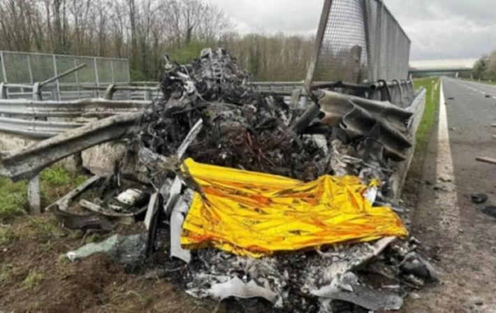 Ferrari розірвало навпіл: українська модель загинула у ДТП в Італії