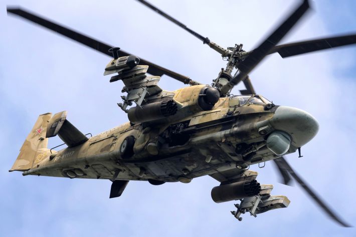 Вертолеты, скорые и черный дым - под Мелитополем прилетело по оккупантам?