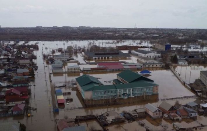 В російському Орську стався повторний прорив дамби: зона затоплення розширюється