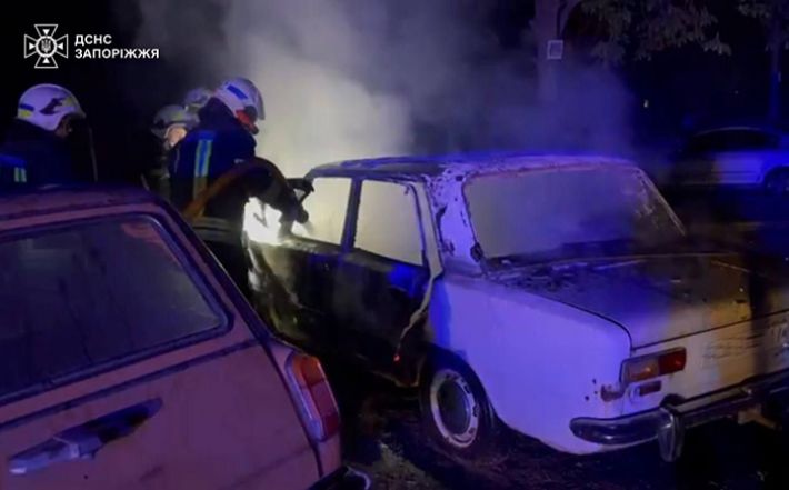 В Запорожье ликвидировали возгорание легкового автомобиля