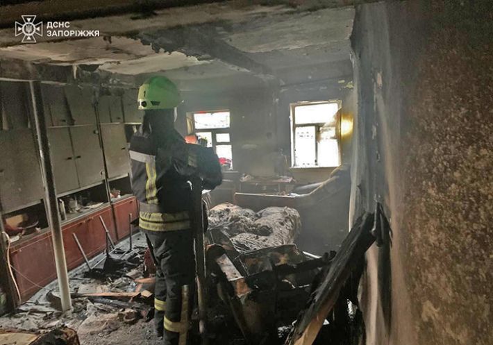 У Запоріжжі рятувальники ліквідували пожежу в одному з житлових будинків