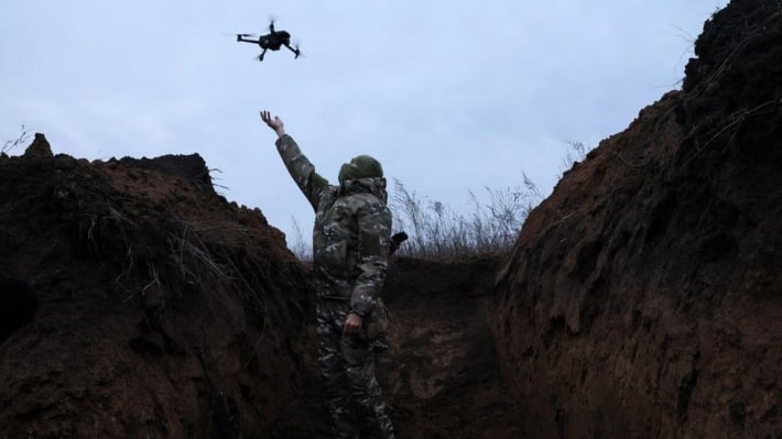 В районе Роботино активизировались российские FPV-дроны самолетного типа