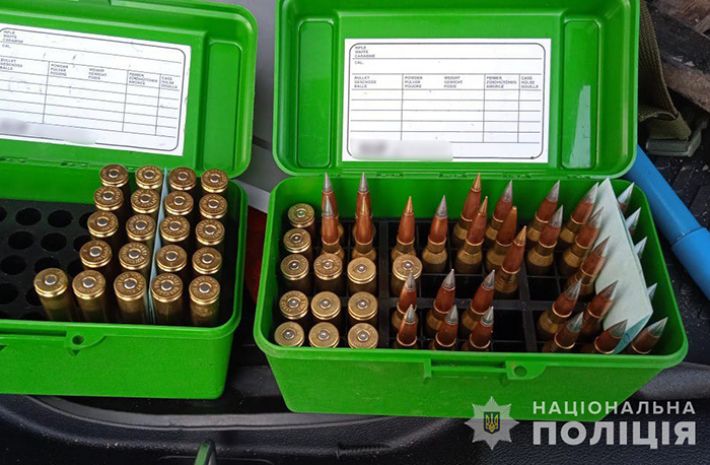 В Запорожье полиция разоблачила подпольное производство патронов (фото)