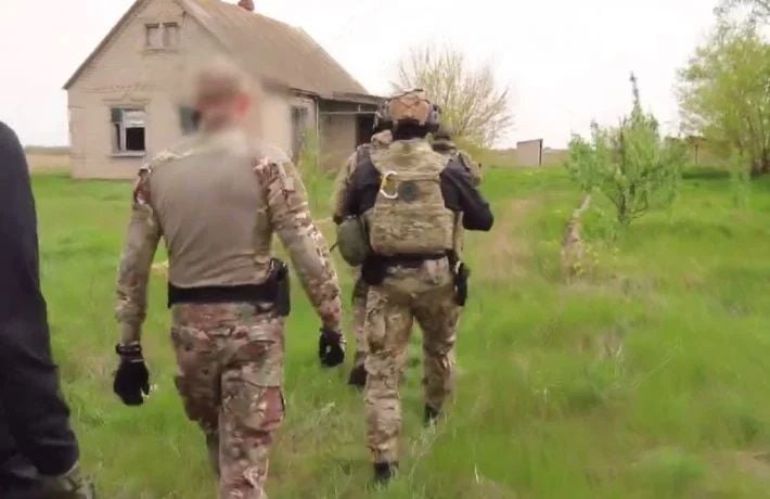 Оккупанты в Мелитополе пустили "в прокат" хоррор о члене батальона Азов и заброшенном доме