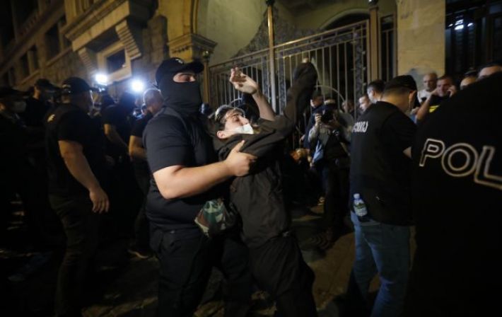 На акції протесту в Грузії затримали 63 людини: в МВС країни повідомили подробиці