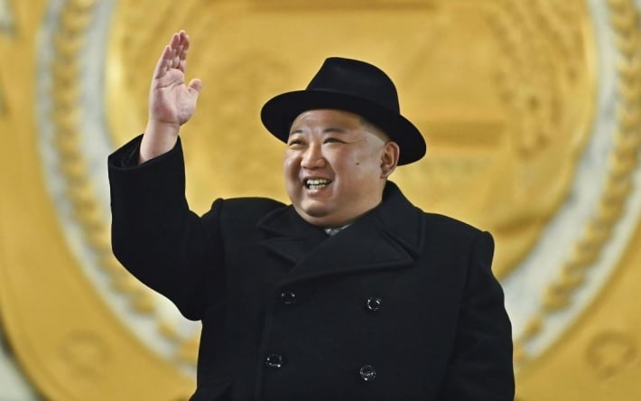 Ким Чен Ын ежегодно выбирает 25 девственниц для жуткого 