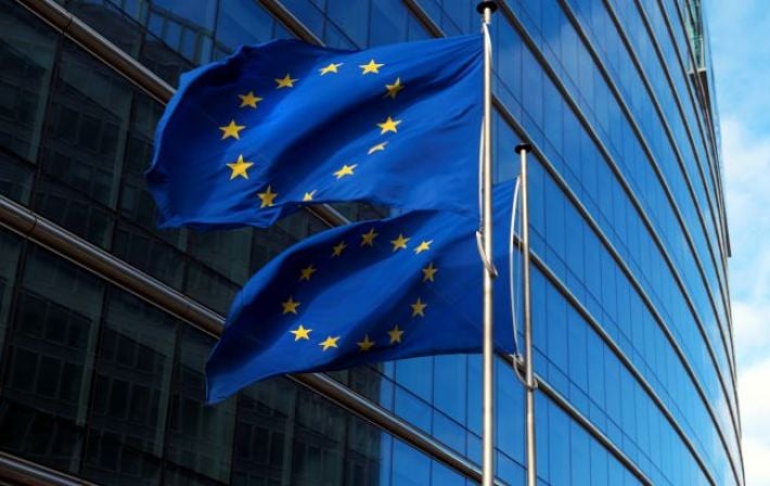В ЕС предложили санкции против любого банка в мире, который помогает России, - Reuters