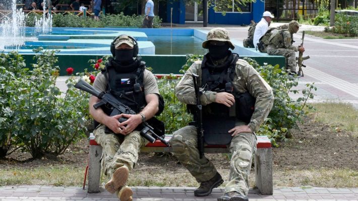 У Мелітополі російські солдати на п'яне око розповідають місцевим жителям, що вони зібралися робити з українцями під час відступу