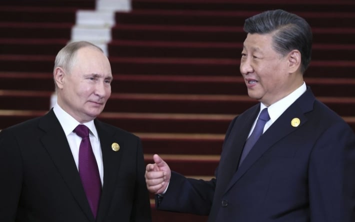У США прокоментували обійми Путіна та Сі