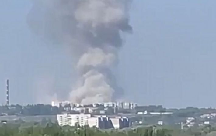 В Луганске произошли взрывы. Сообщают о попадании в базу подготовки оккупантов