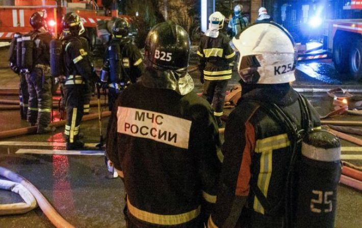 РосЗМІ повідомили про десятки вибухів у центрі Бєлгорода