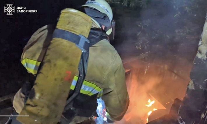 В Запорожье спасатели ликвидировали пожар (фото)