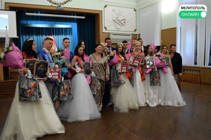 Оккупанты в Мелитополе провели пародию на популярный конкурс в отжатом ВУЗе (фото)