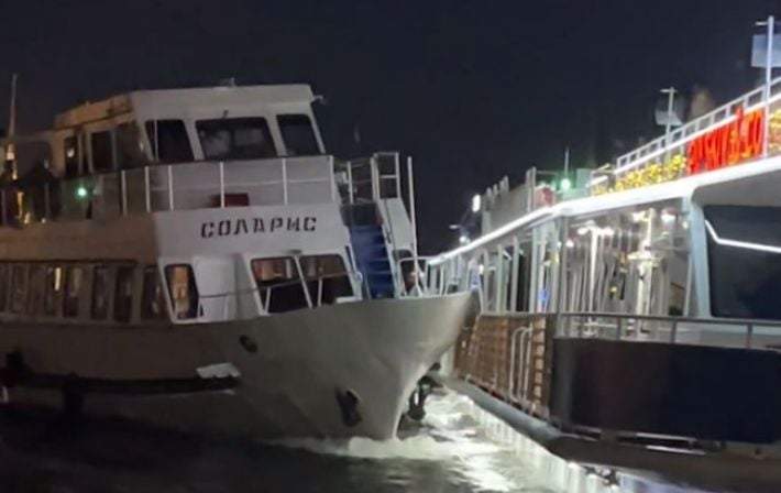 У Санкт-Петербурзі зіштовхнулися два російські кораблі: відео тарана