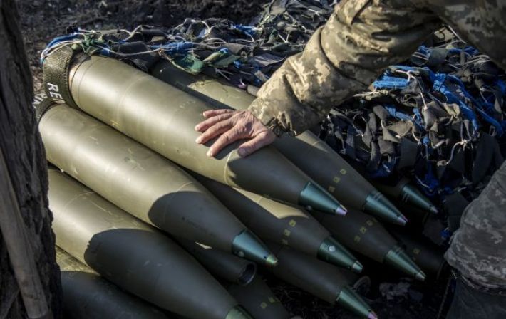 ЕС столкнулся с проблемой роста выпуска снарядов для Украины: The Economist назвал причину