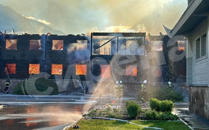 На Алтаї загорілася секретна резиденція Путіна: що відомо (фото)