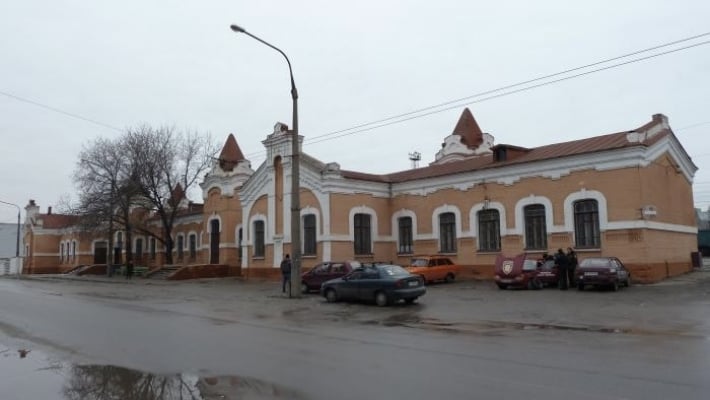 В Запорожье суд обязал чиновников предпринять действия по признанию вокзала "Запорожье-2" памятником культурного наследия