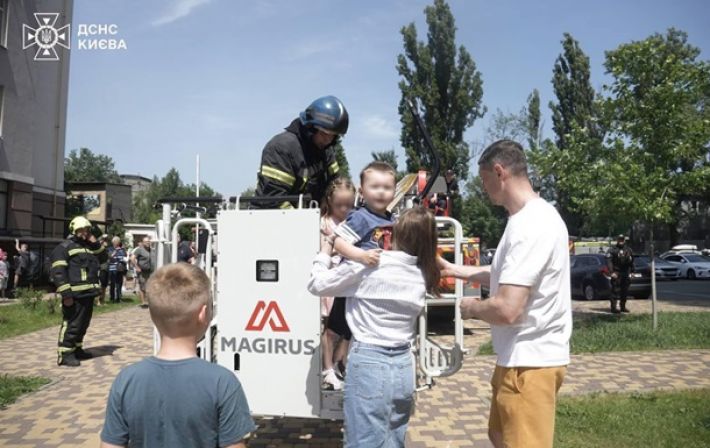 В Киеве горела многоэтажка: спасены трое детей и восемь взрослых