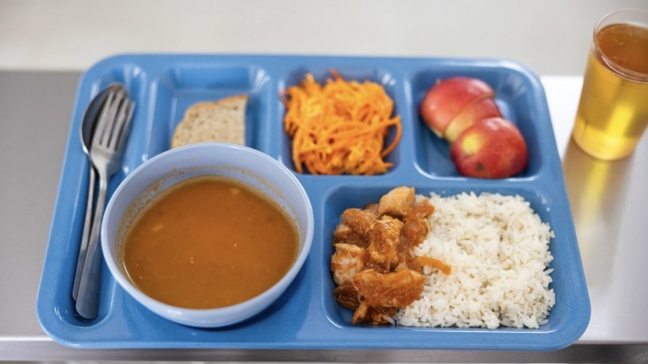 В Запорожье пересмотрят стоимость школьного питания