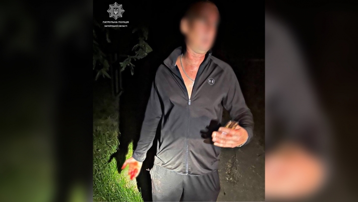 В Запорожье патрульные задержали мужчину, которой нанес ножевые ранения женщине