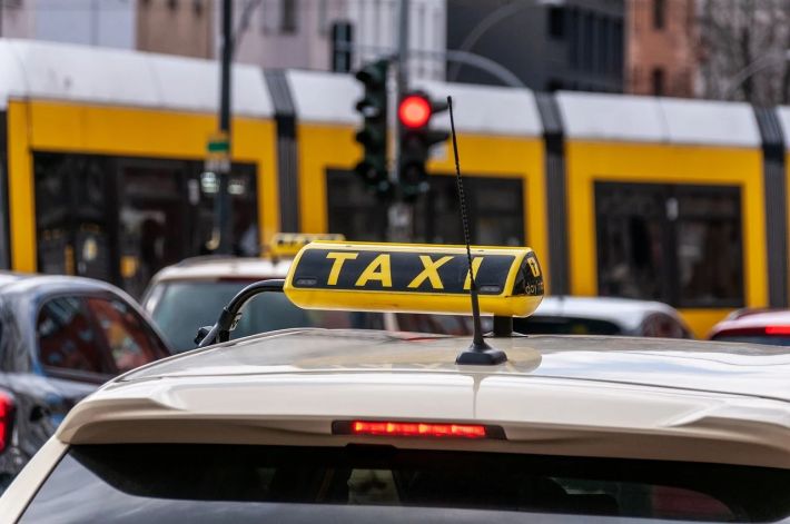 Быстро и Удобно: Поездка на Такси из Львова в Краков