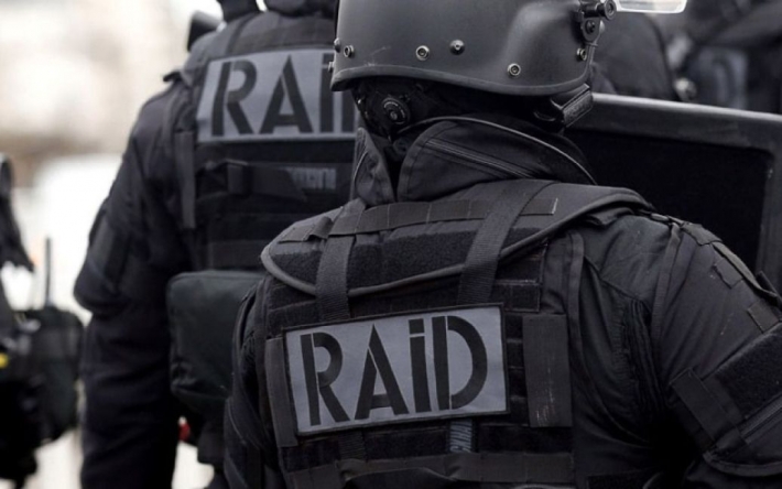 Готовил теракт во Франции: полиция арестовала выходца из Донбасса
