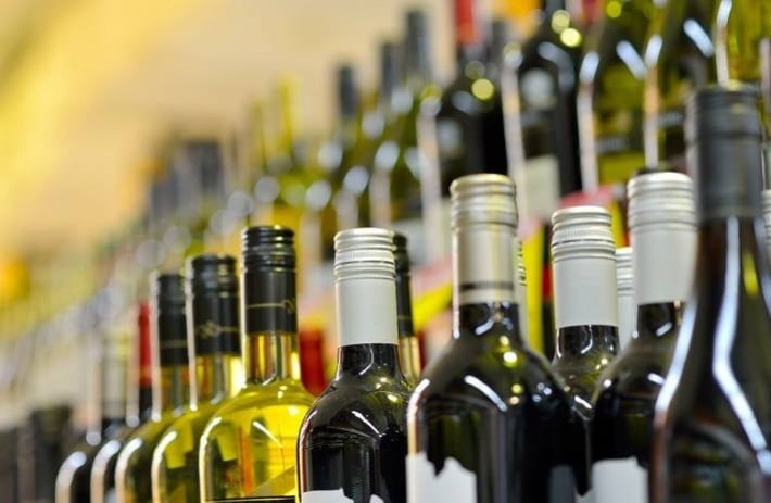 В Запорожье и части области сняли временные ограничения на продажу алкоголя