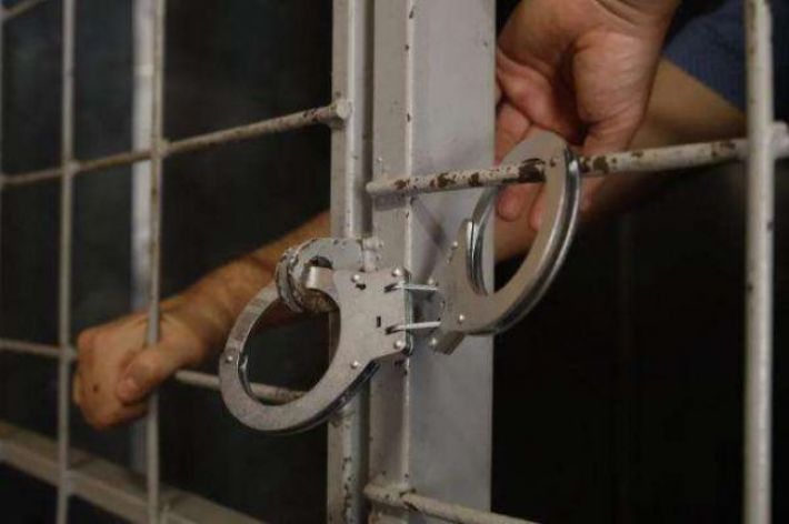 У Мелітополі рашисти на тривалі терміни засудили трьох чоловіків, яких звинуватили у замаху на високопоставленого поліцая